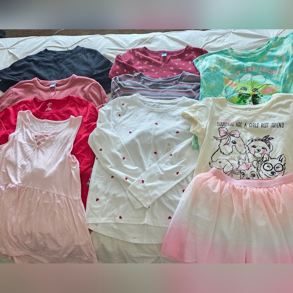 🚫SOLD🚫 10 Tees, top, skirt bundle